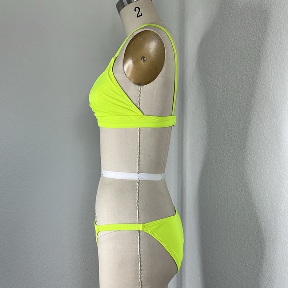 Solid & Striped Neon String Triangle Yellow Bikini Hailey Beiber - Picture 4 of 7